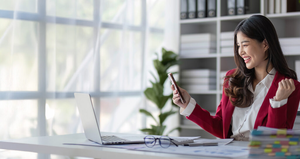 An attorney grows her clientele with the LawyerNow app